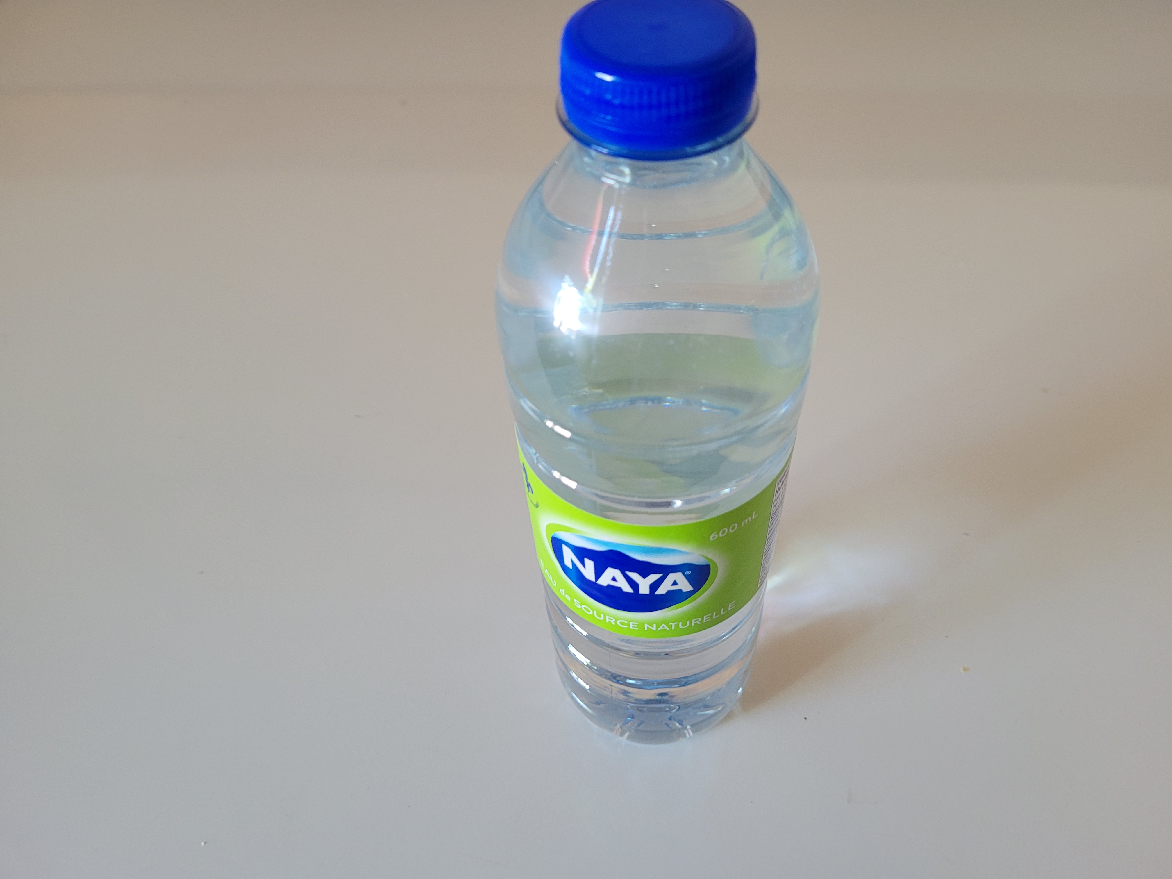 bouteuille d'eau naya
